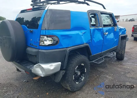 2007 Toyota Fj Cruiser z USA, uszkodzony, nr VIN JTEBU11F370007827